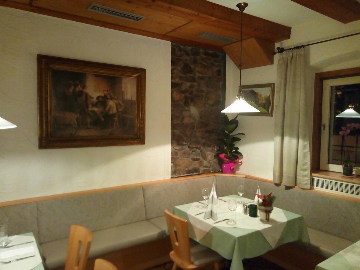 Gasthof Mondschein Hotel เมราโน ภายนอก รูปภาพ