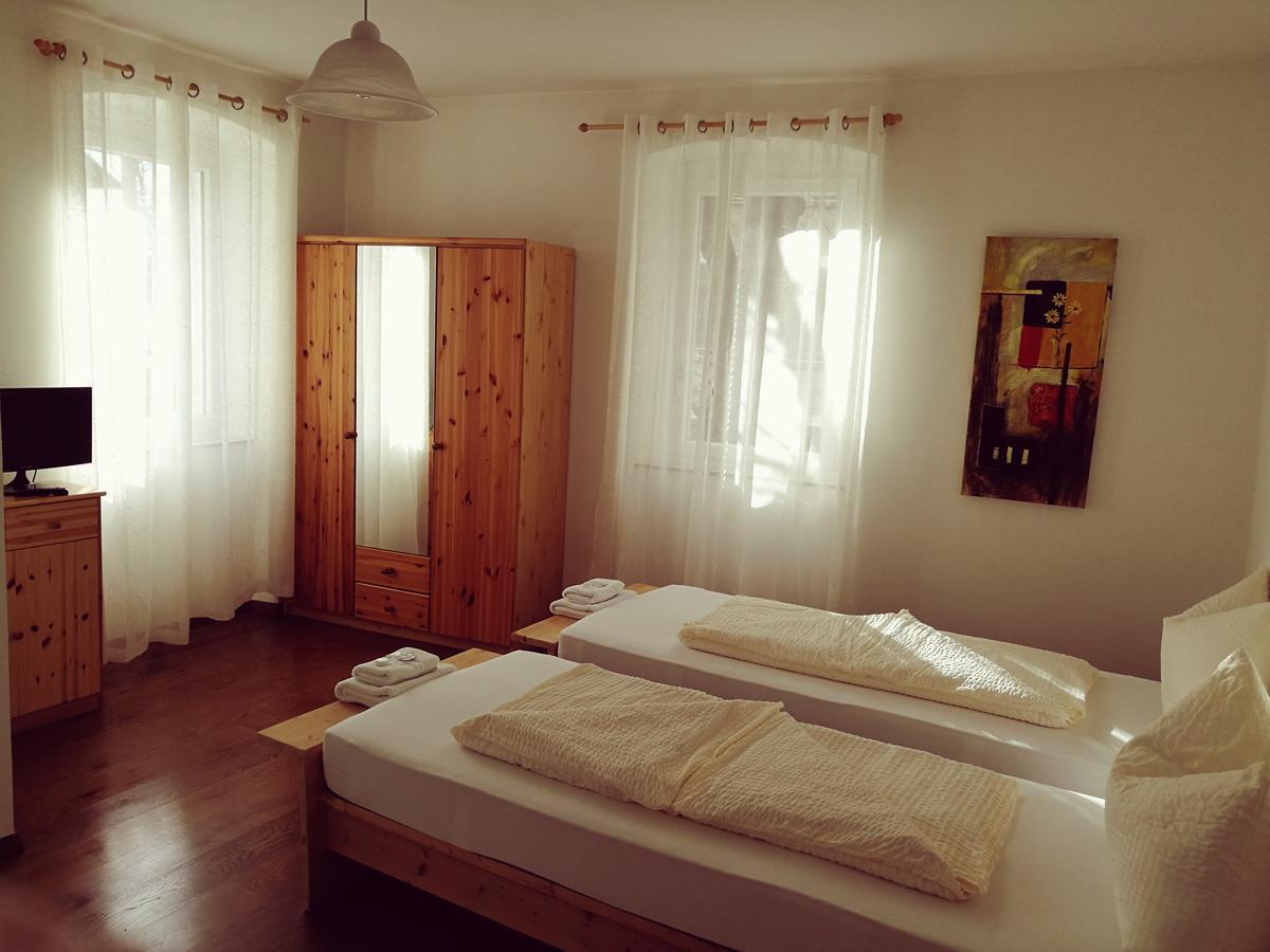 Gasthof Mondschein Hotel เมราโน ภายนอก รูปภาพ